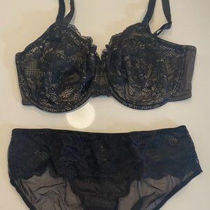 Wacoal Romantic Notions Black Lace Lingerie Set